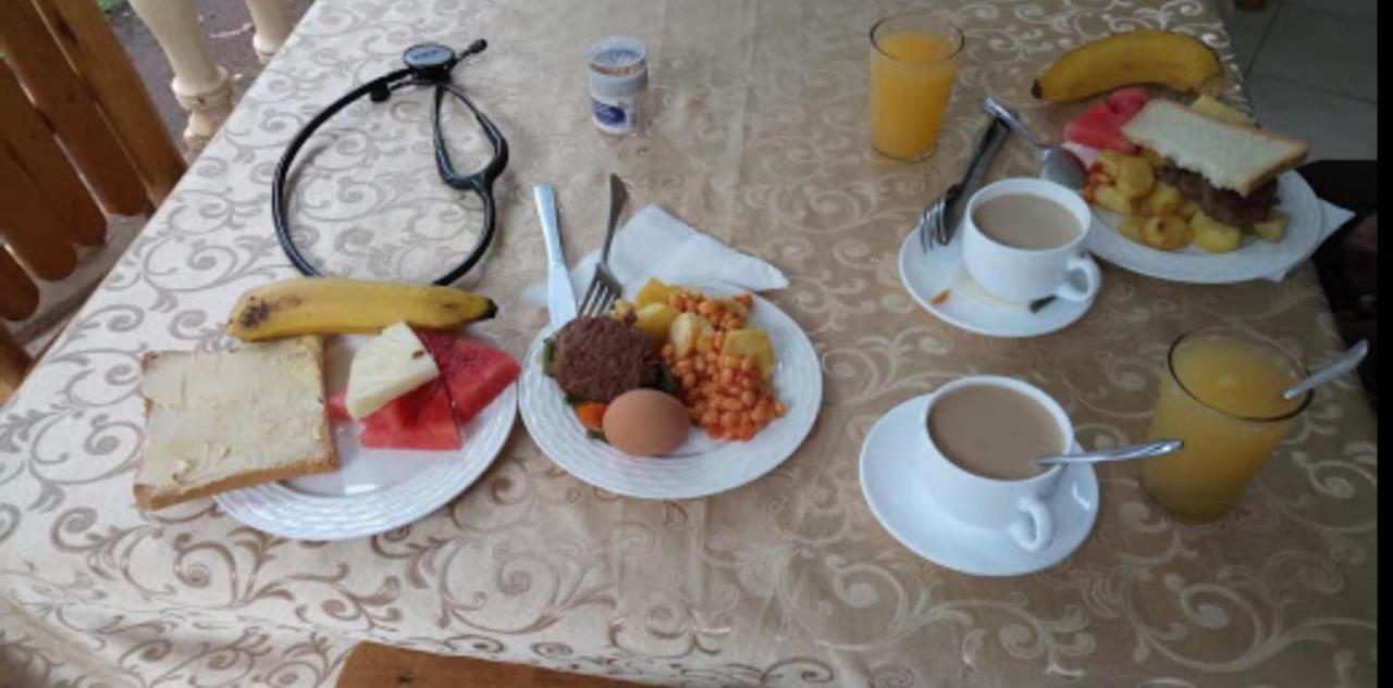 Kayegi Hotel Mbale Eksteriør billede